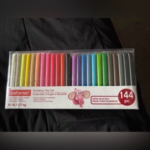 Craft Smart 6.1lb. (2.7 kg) 144-piece Modeling Clay multicolor set new